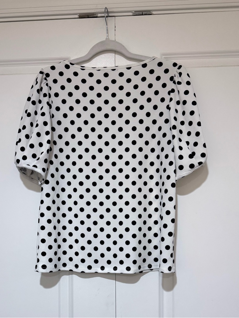 Green Envelope White Short Puff Sleeve Top with Blue Polka Dots - Picture 3 of 4